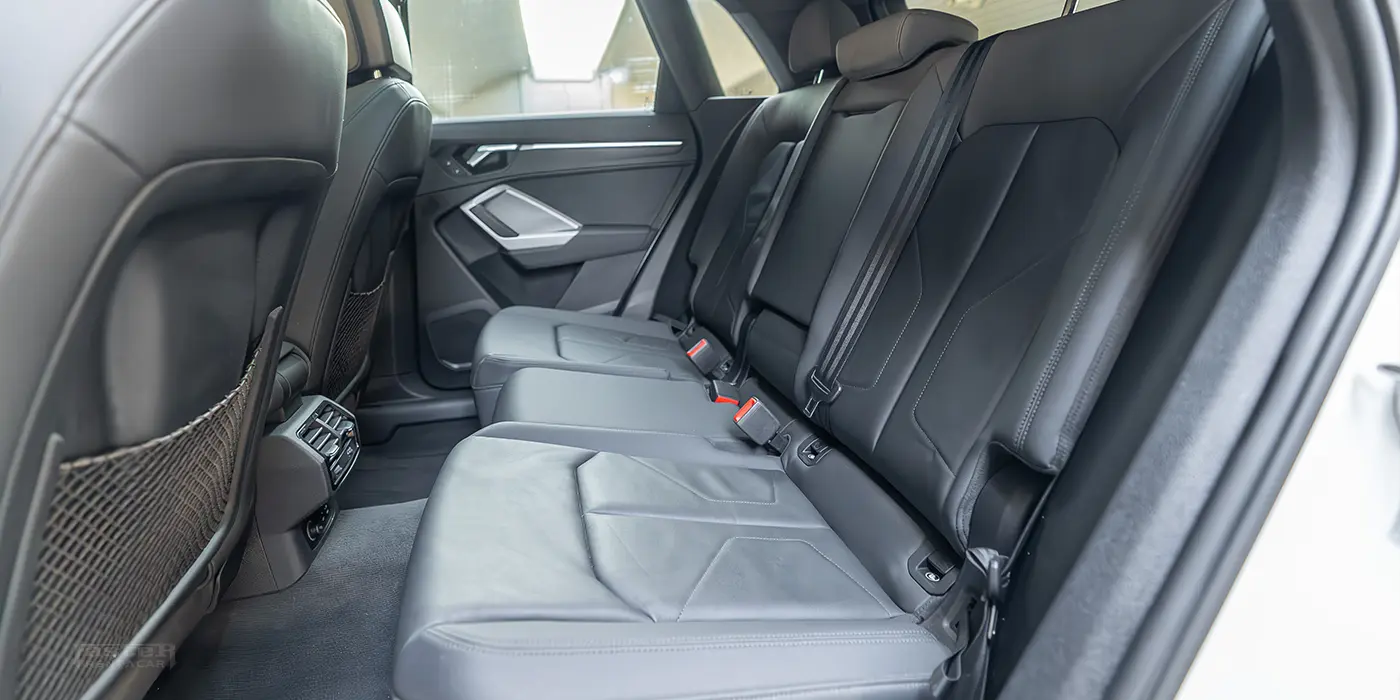 Audi-Q3-Interior-back-seats